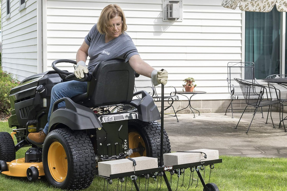 40-Inch Tow Dethatcher D599196