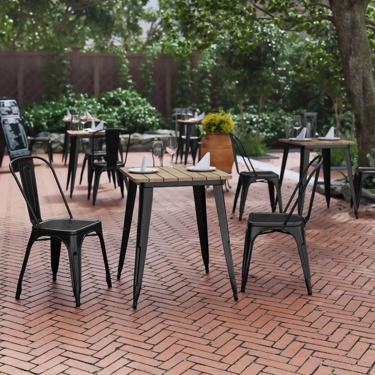 Commercial Grade Indoor/Outdoor Dining Table I60774