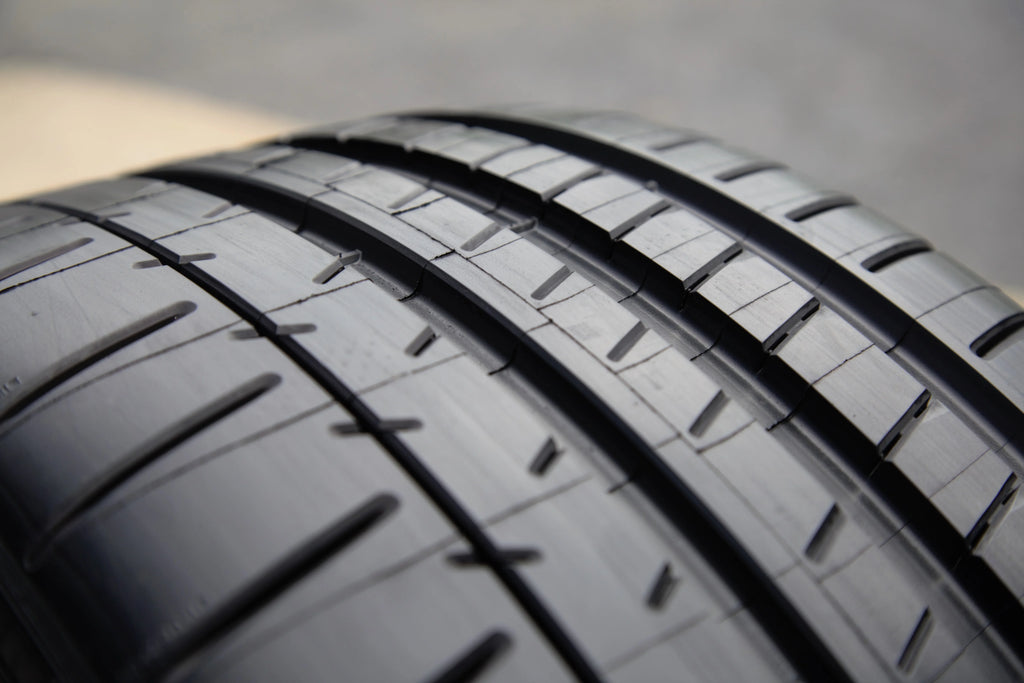 Summer 225/40ZR18/XL 92Y Tire Z868689