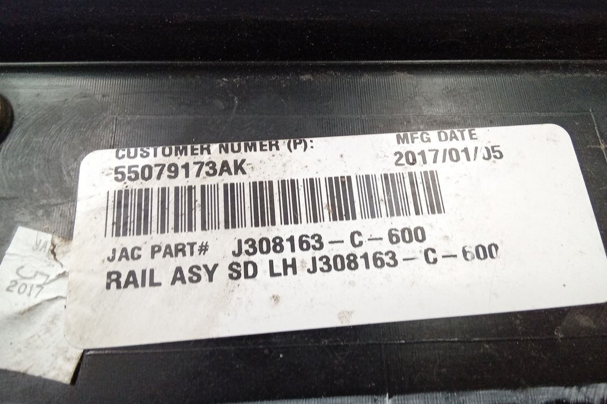 Pre-Owned Jeep Grand Cherokee Driver LH Roof Rack Slide Rail X997804