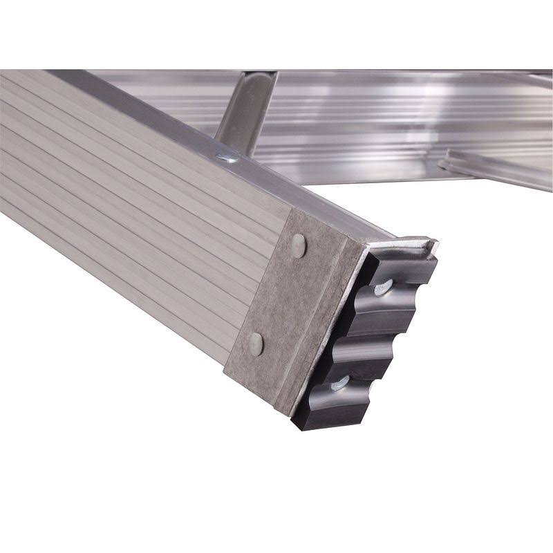 3 ft Aluminum Stepladder, 300 lb Capacity B923164