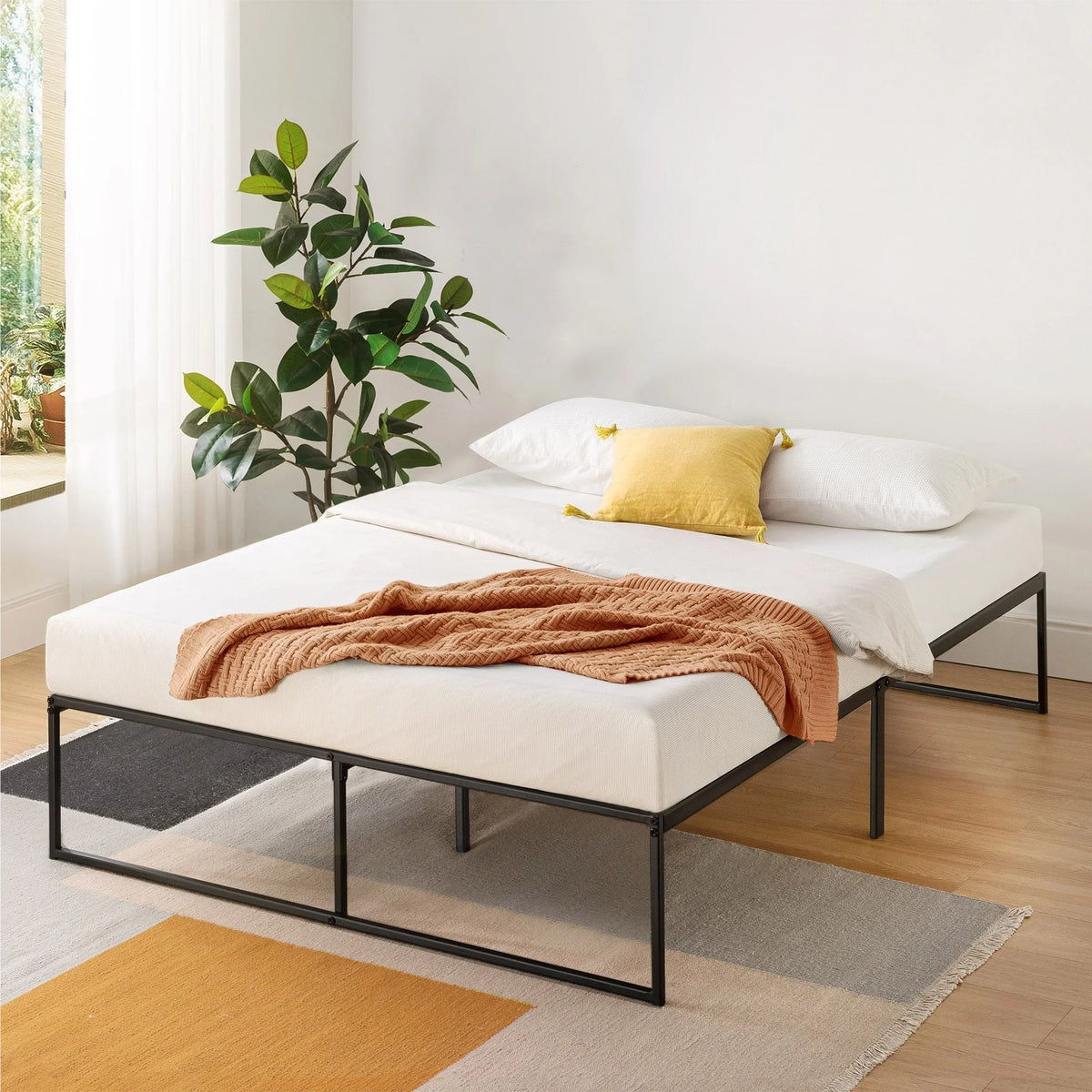 14 Inch Metal Platform Bed Frame with Steel Slats King M826