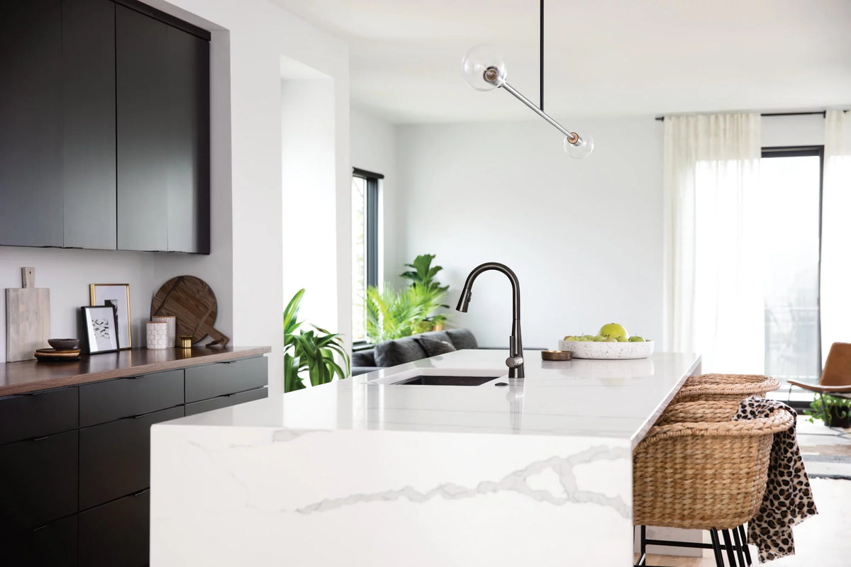 Bronze 1.5 GPM Pull Down Kitchen Faucet B4136