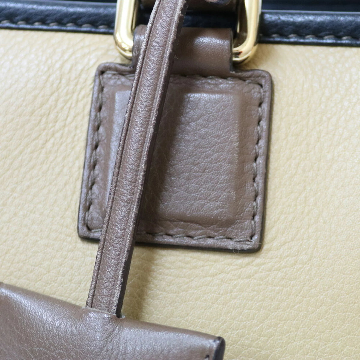 Pre-Owned Beige Brown Leather Handbag Y9180