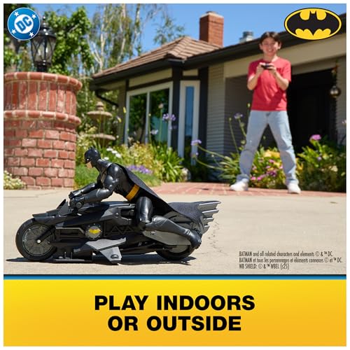 Batman Remote Control Batcycle with 12" Batman Action Figure Y6850