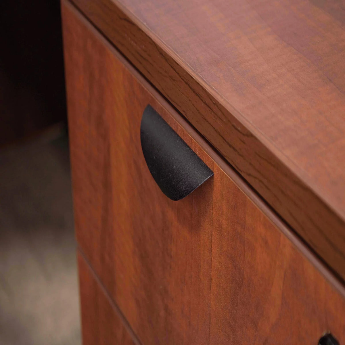 Mahogany Single Pedestal L-Desk with Return K343322