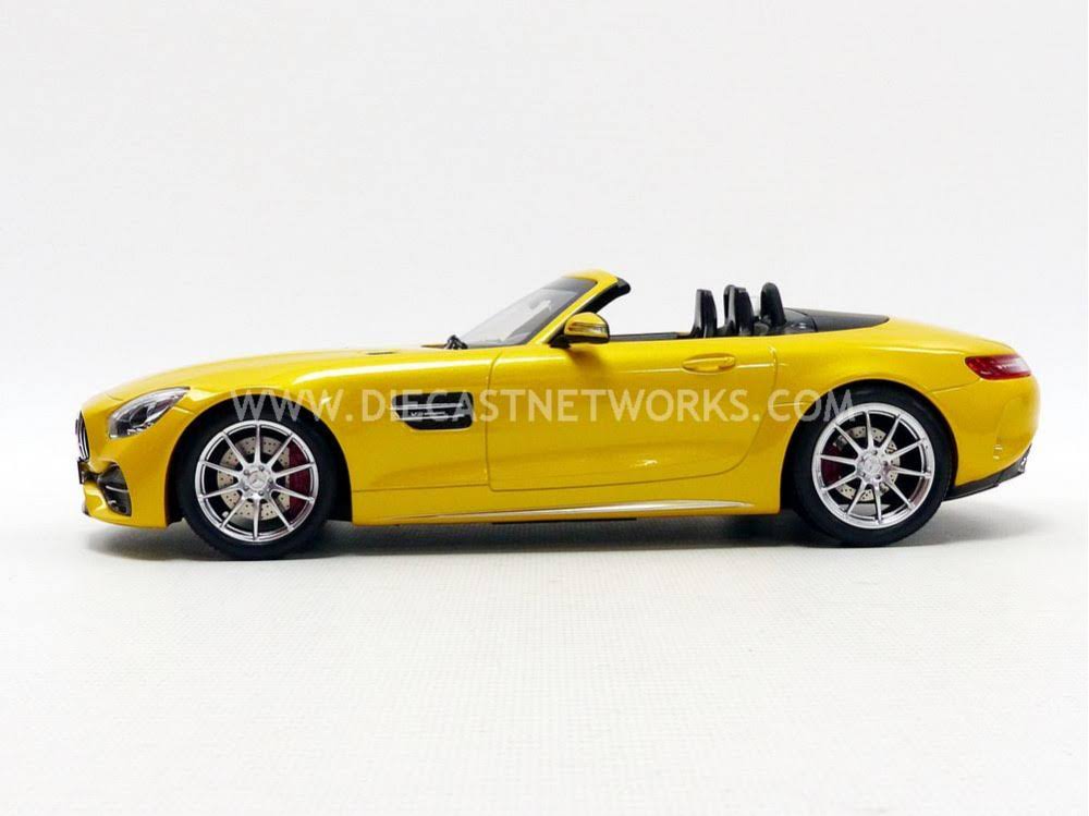 Yellow Metallic 1/18 Diecast Model Car E922027