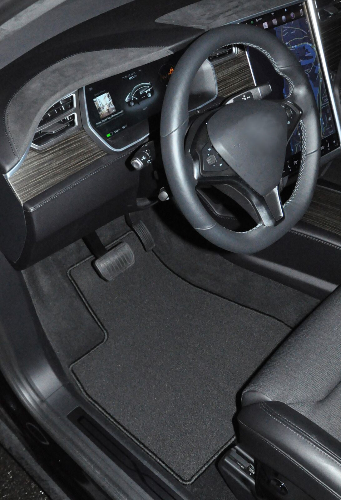 Black Classic Carpet Car Mats L16885
