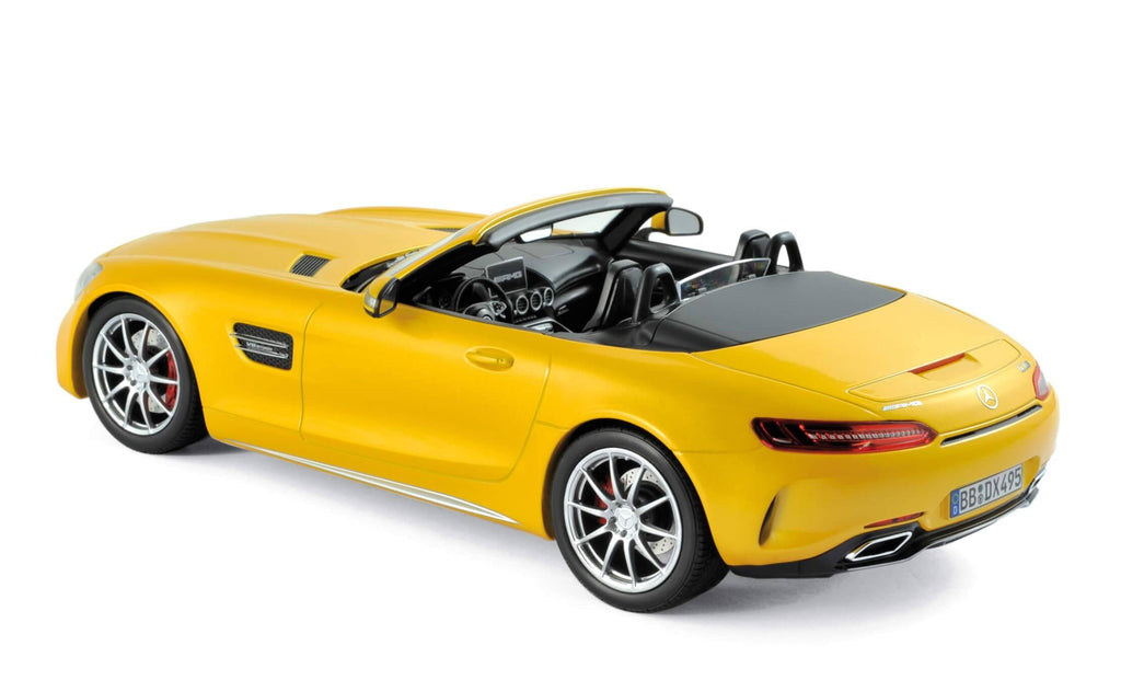 Yellow Metallic 1/18 Diecast Model Car E922027